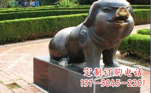 聊城古典中国十二生肖猪铜雕塑