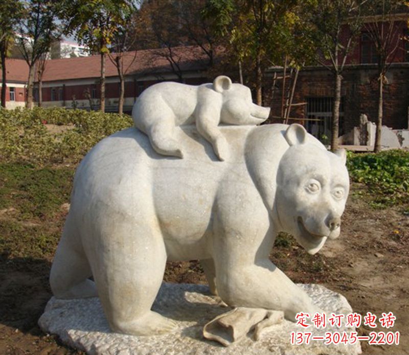 聊城狗熊雕塑景观,给你一个精美园林