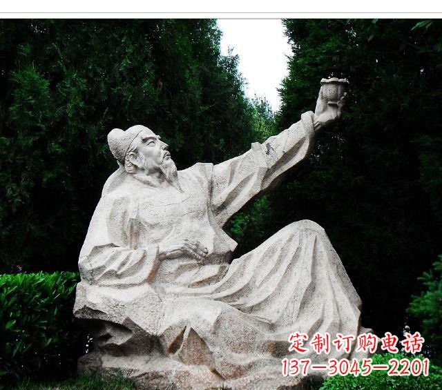 聊城百花齐放的李白雕塑