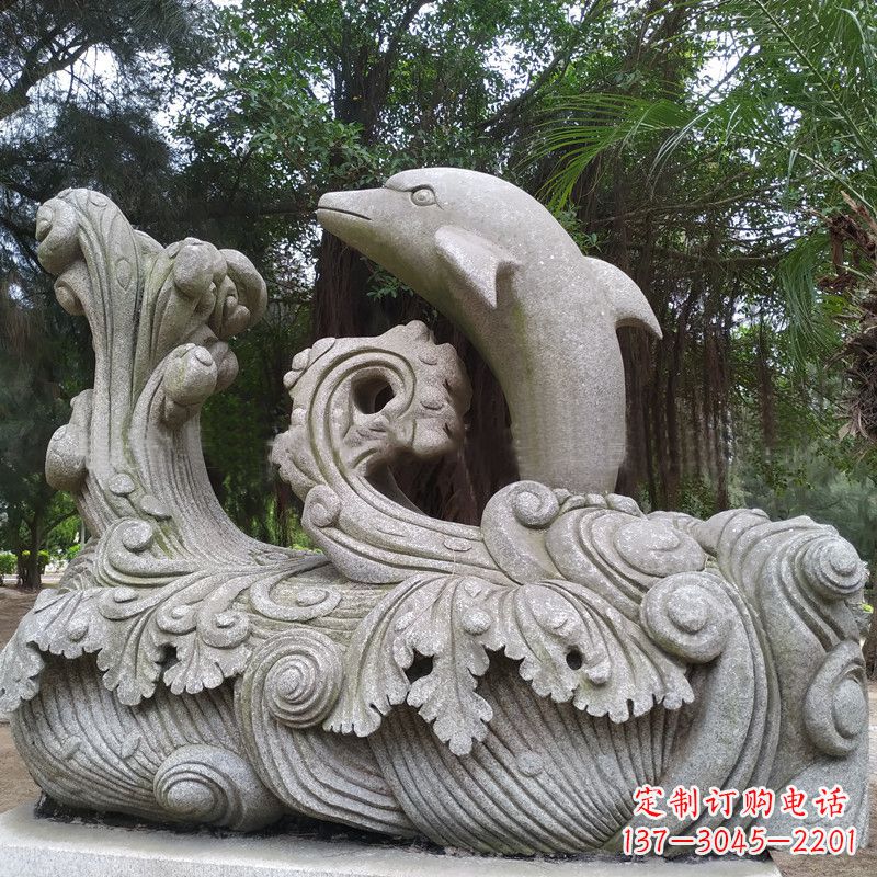 聊城精美的石雕海豚雕塑,为您的公园林营造出别具匠心的水景特色