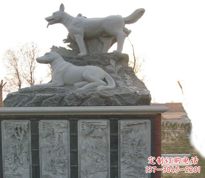 聊城体现艺术灵感的两只狗公园动物雕塑