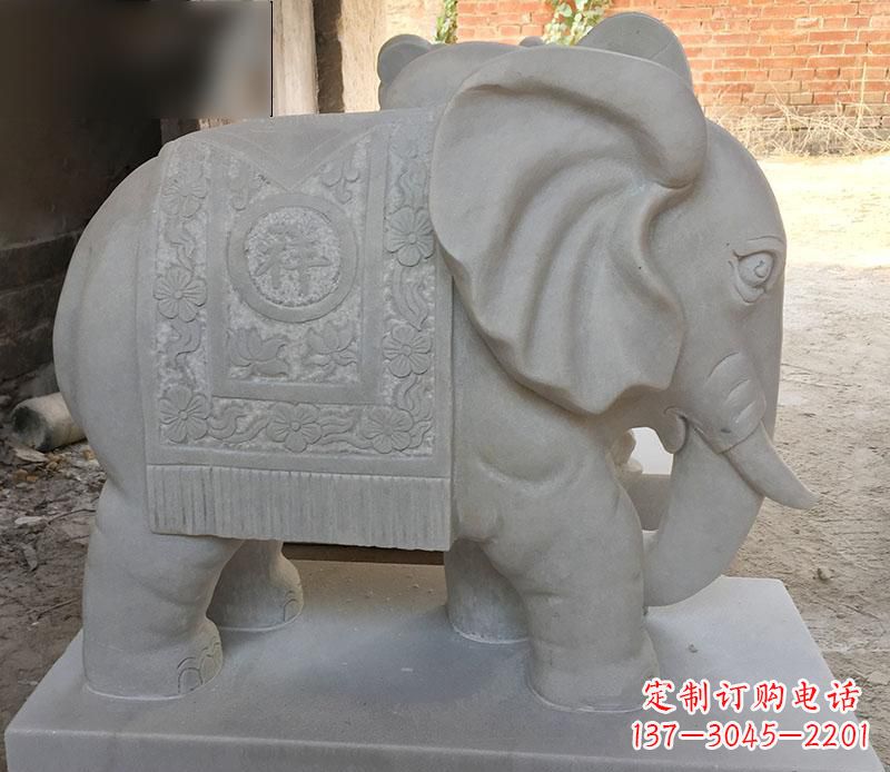 聊城风格多样的大象雕塑