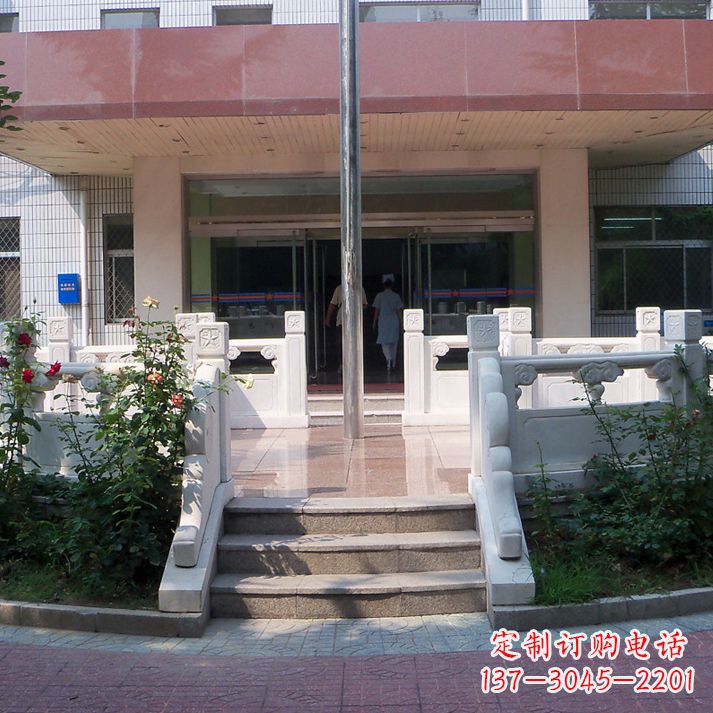 聊城石雕校园国旗台