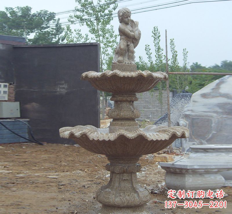 聊城双手捧钵的石雕佛像