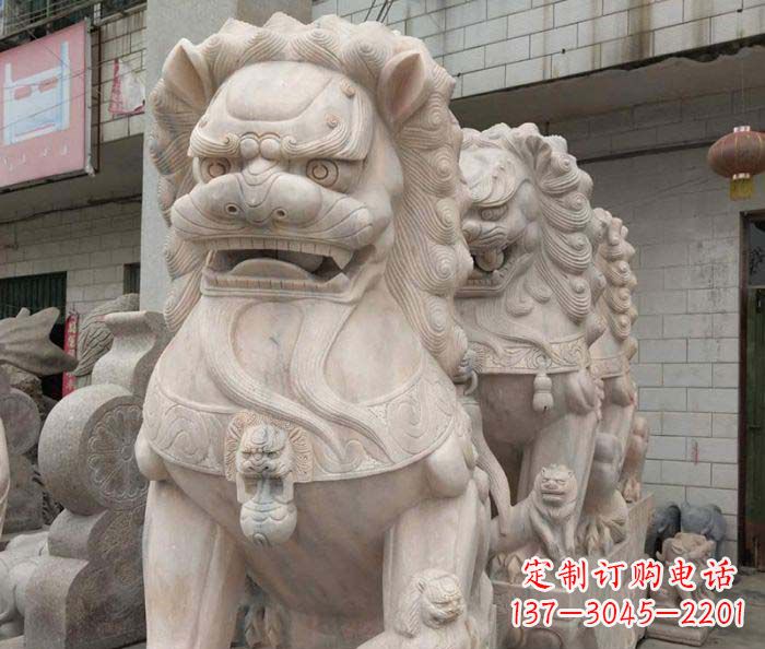 聊城寺庙景观晚霞红狮子石雕
