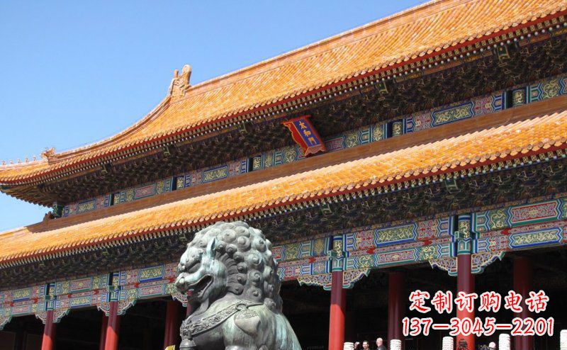 聊城寺庙门口青铜狮子雕塑
