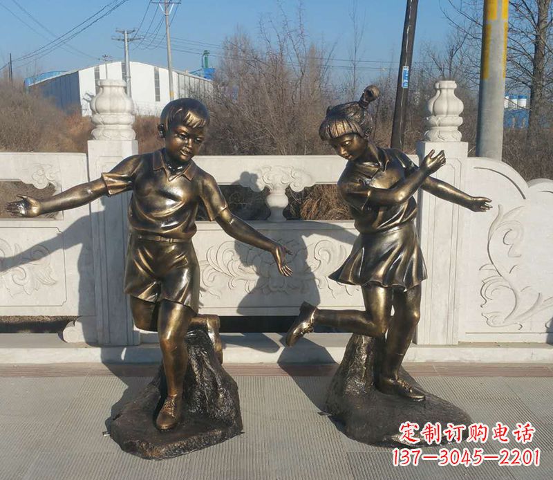 聊城踢毽子的儿童铜雕