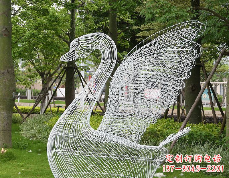 聊城天鹅镂空不锈钢雕塑