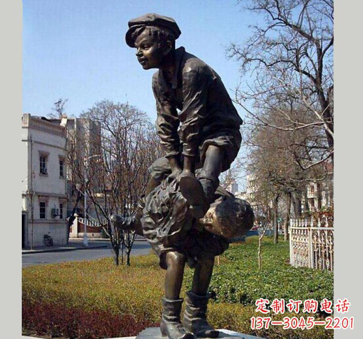 聊城跳山羊人物铜雕