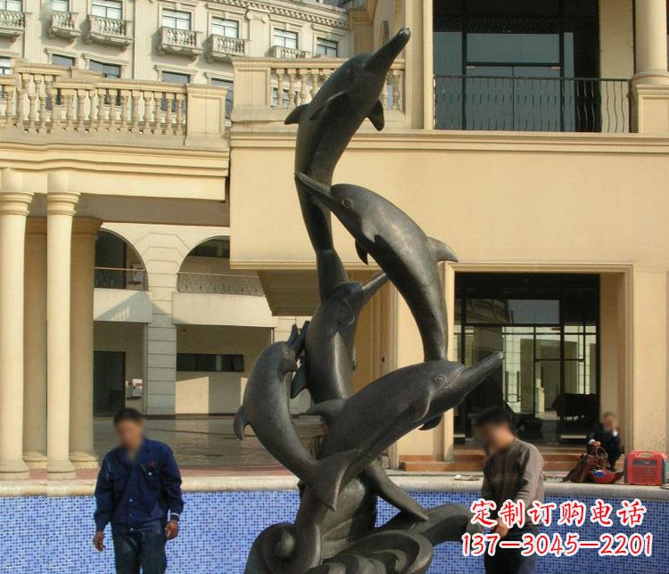 聊城跳跃海豚景观铜雕