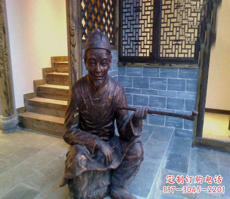 聊城铜雕店小二吸烟庭院人物雕塑