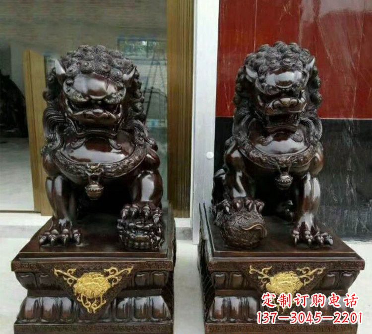 聊城铜雕故宫狮子