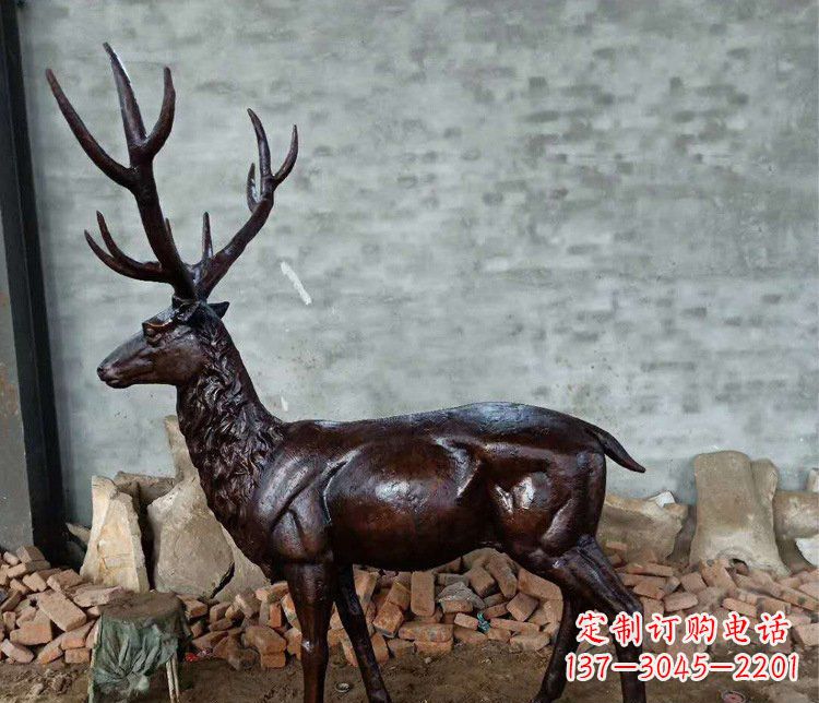 聊城铜雕户外公园动物雕塑鹿摆件