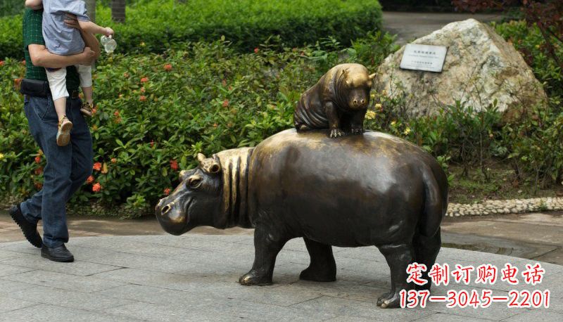 聊城铜雕母子河马