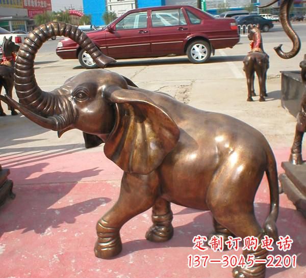 聊城铜雕长鼻大象