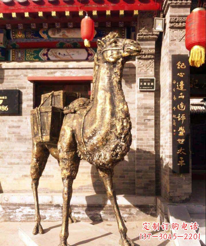 聊城驮行李的骆驼动物铜雕