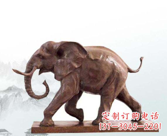 聊城晚霞红大象公园动物石雕
