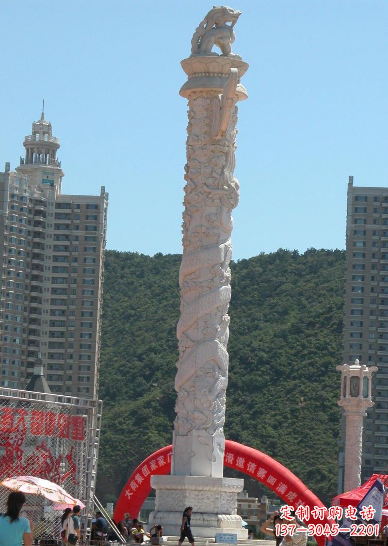 聊城晚霞红广场龙柱
