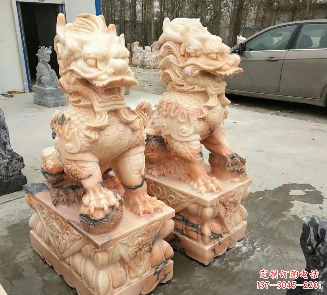 聊城晚霞红酒店麒麟门墩
