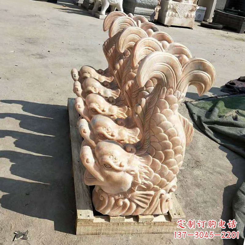 聊城晚霞红喷水鱼石雕-园林水景喷泉动物雕塑摆件