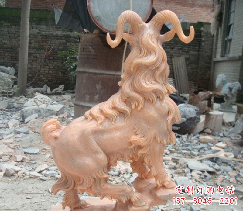 聊城晚霞红山羊石雕