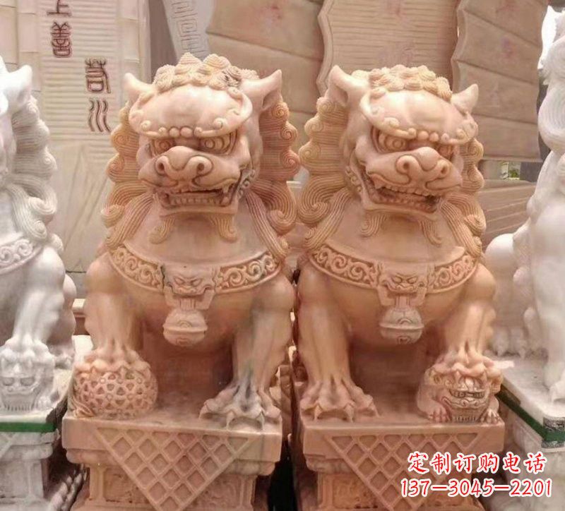 聊城晚霞红石雕狮子