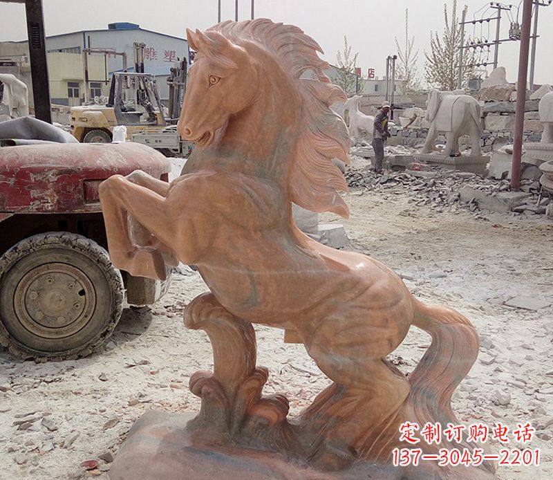 聊城晚霞红踏浪奔马石雕