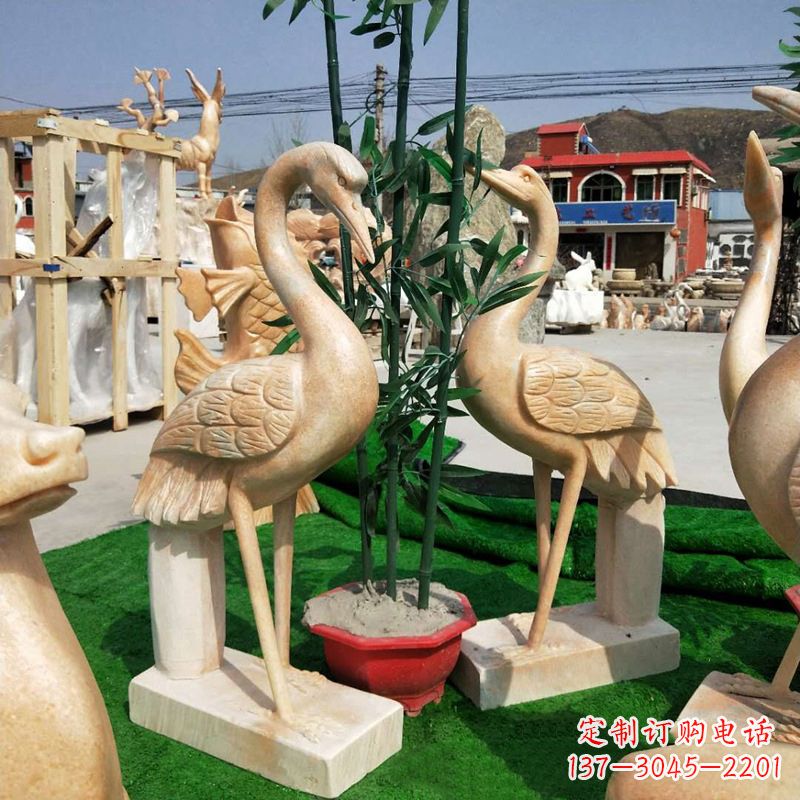聊城晚霞红仙鹤石雕