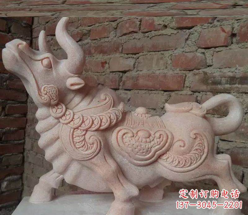 聊城晚霞红小牛雕塑