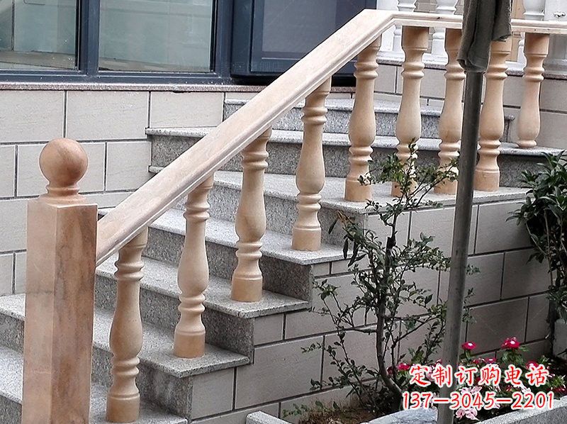 聊城晚霞红小区栏杆石雕
