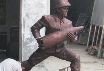 聊城铜雕炮弹战士，象征勇气和决心