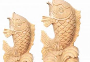 聊城晚霞红石喷水鲤鱼雕塑，灵动悠扬