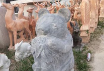 聊城青石熊猫雕塑，传承古典文化