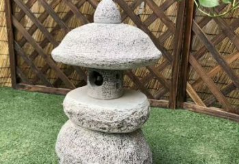 聊城青石仿古灯笼雕塑，实现仿古风格的彰显