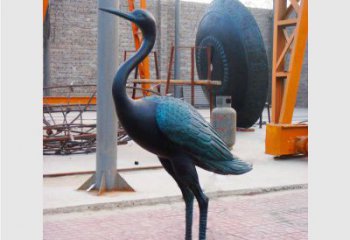 聊城青铜仙鹤雕塑：展现古典和谐之美