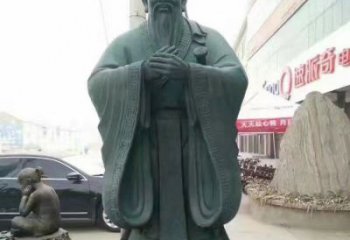 聊城精美的青铜孔子雕像