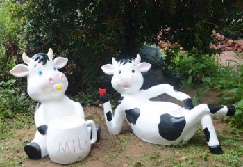 聊城中领雕塑出品：生肖牛卡通雕塑
