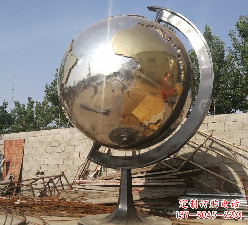 聊城校园地球仪雕塑