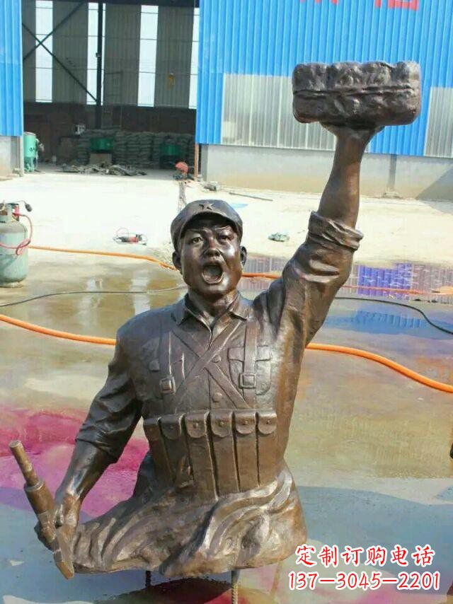 聊城校园董存瑞名人铜雕