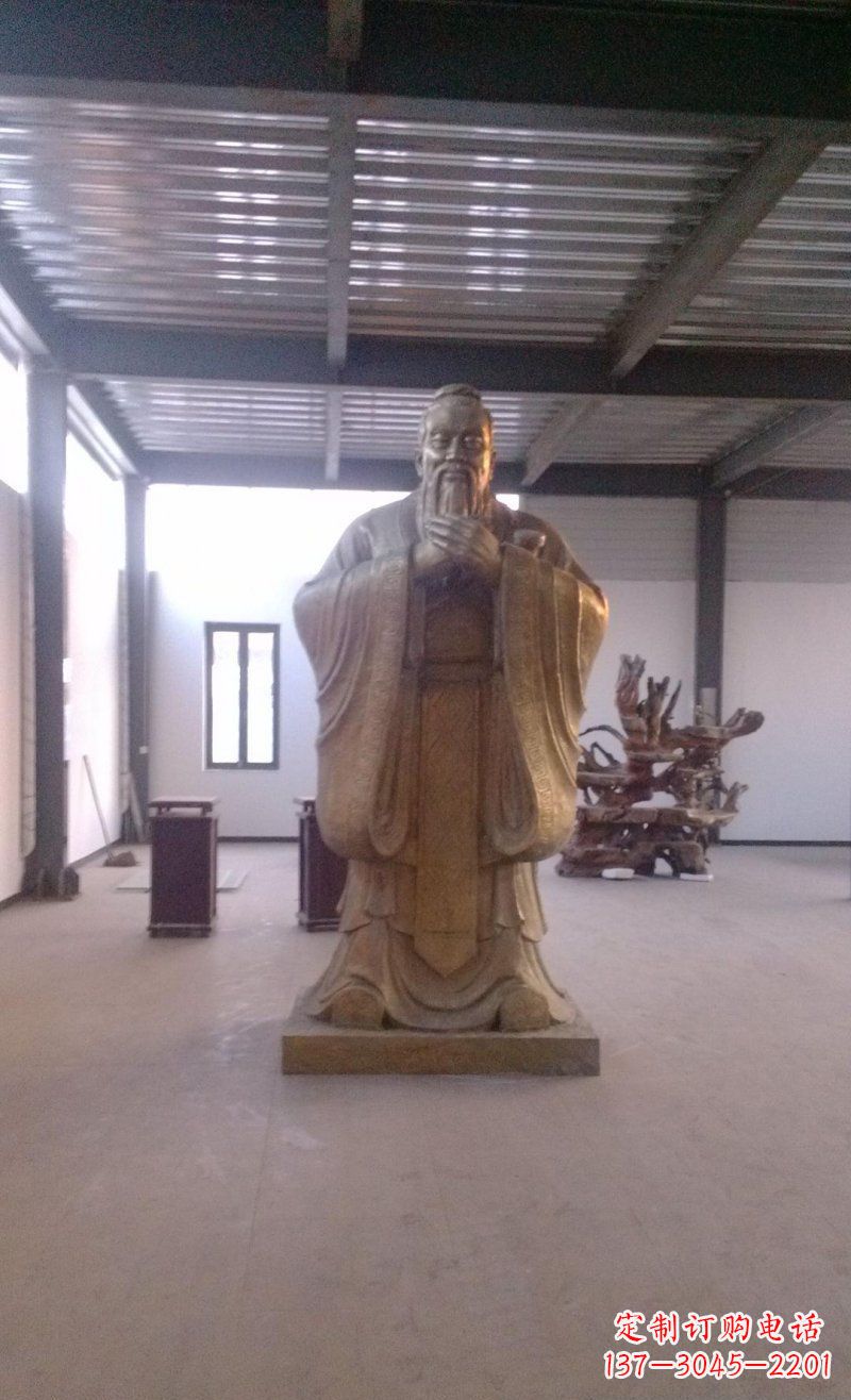 聊城校园仿铜老子玻璃钢名人雕塑