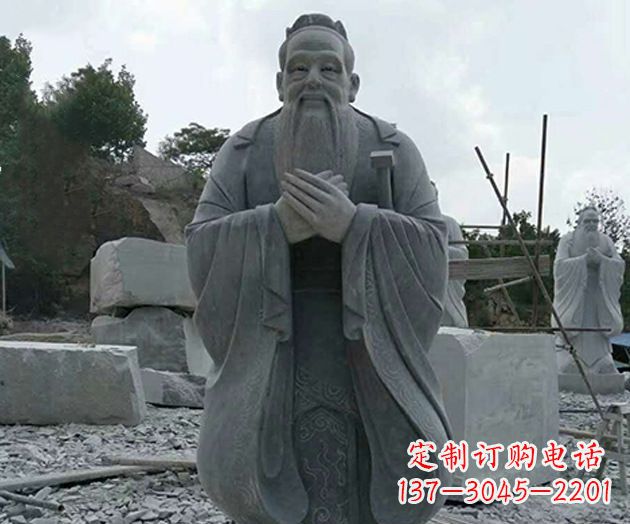 聊城校园孔子人物石雕