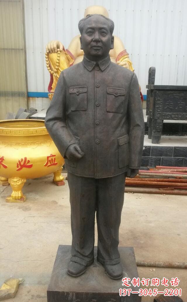 聊城校园毛主席伟人铜雕