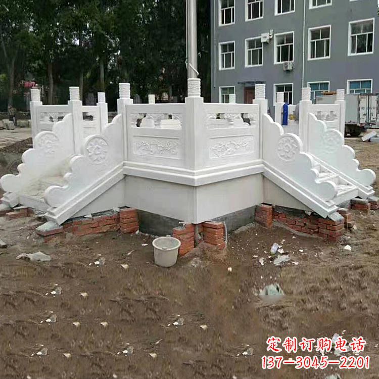 聊城学校汉白玉升旗台石雕