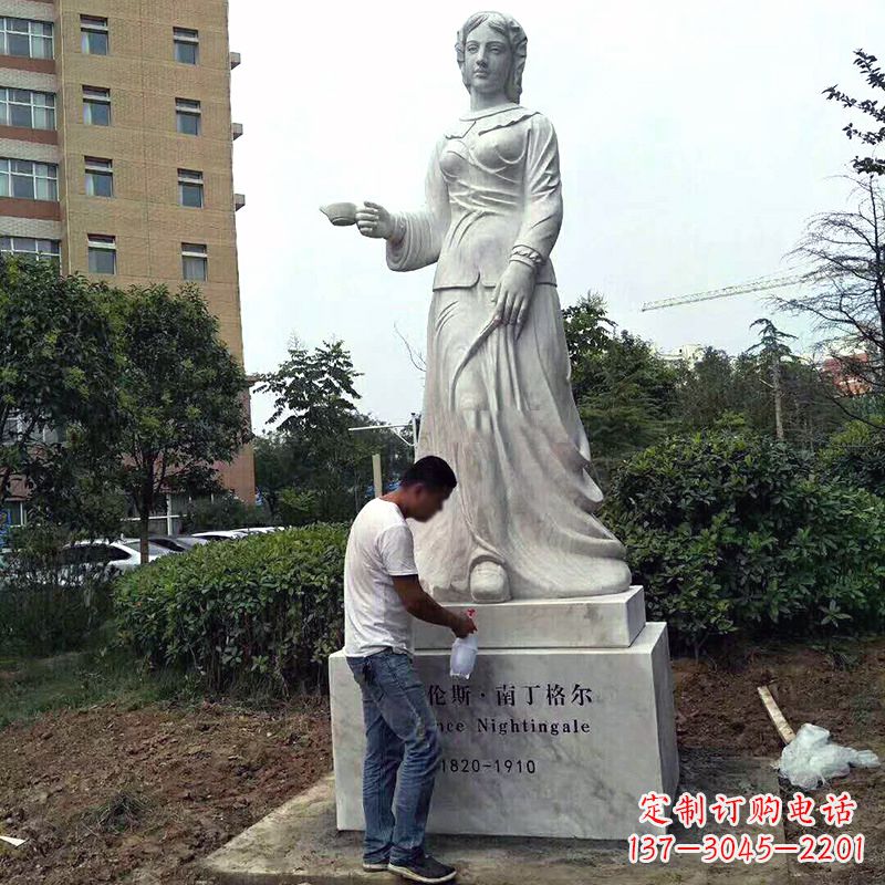 聊城医院园林提灯天使南丁格尔石雕塑
