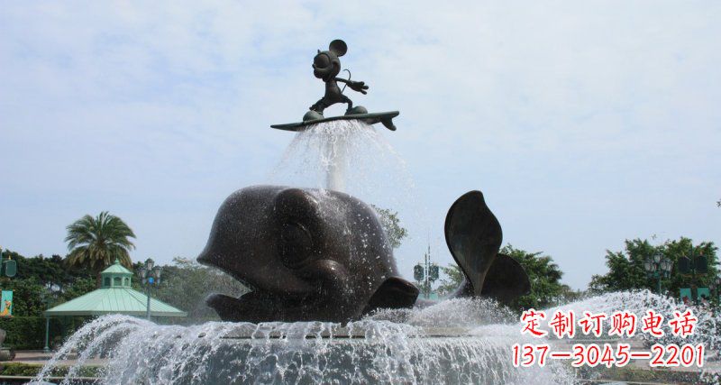 聊城游乐园鲸鱼喷泉和米老鼠景观铜雕