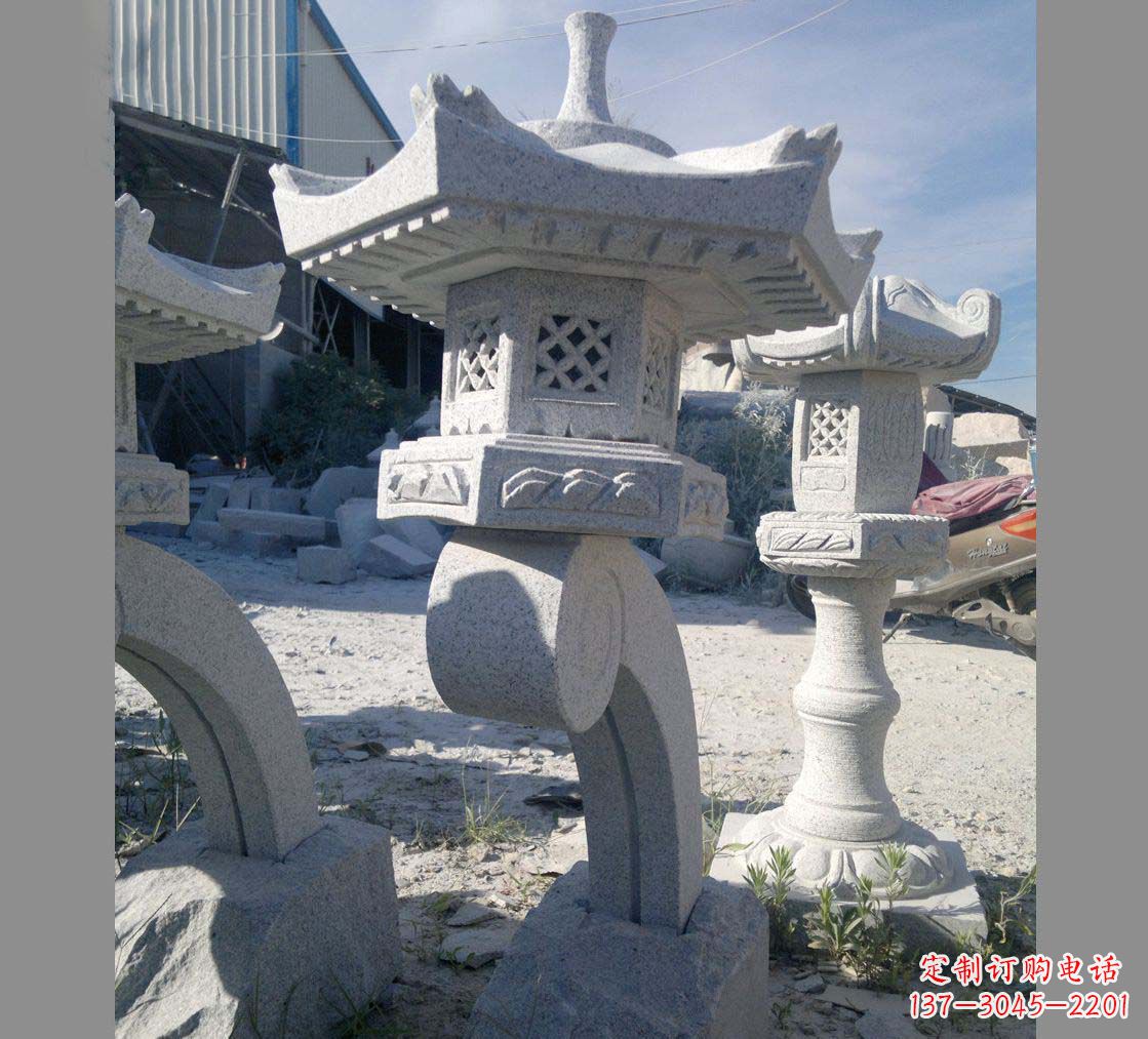 聊城园林景观草坪石灯雕塑