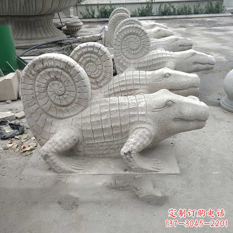 聊城园林水池水景鳄鱼砂岩喷水雕塑