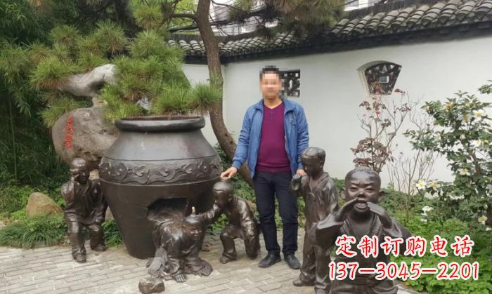 聊城园林司马光砸缸铜雕 (2)
