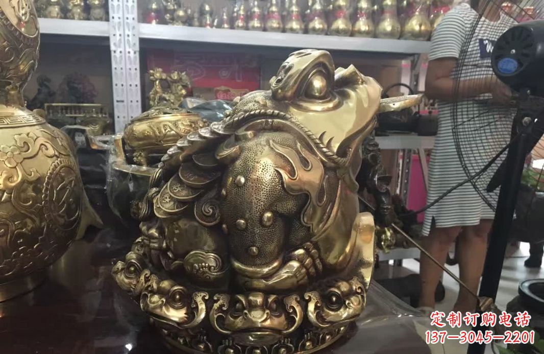 聊城招财金蟾动物铜雕