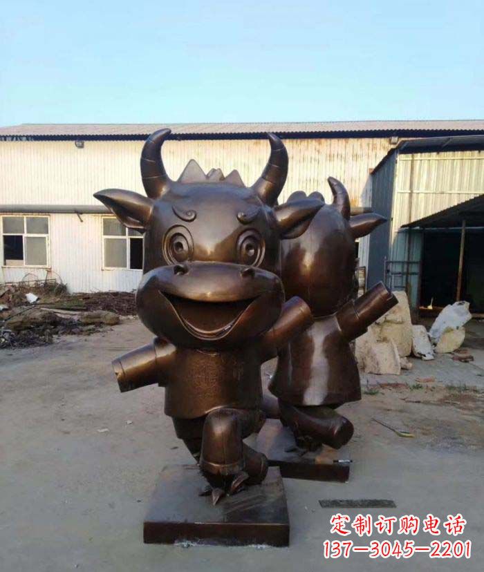 聊城招财牛玻璃钢仿铜动物雕塑